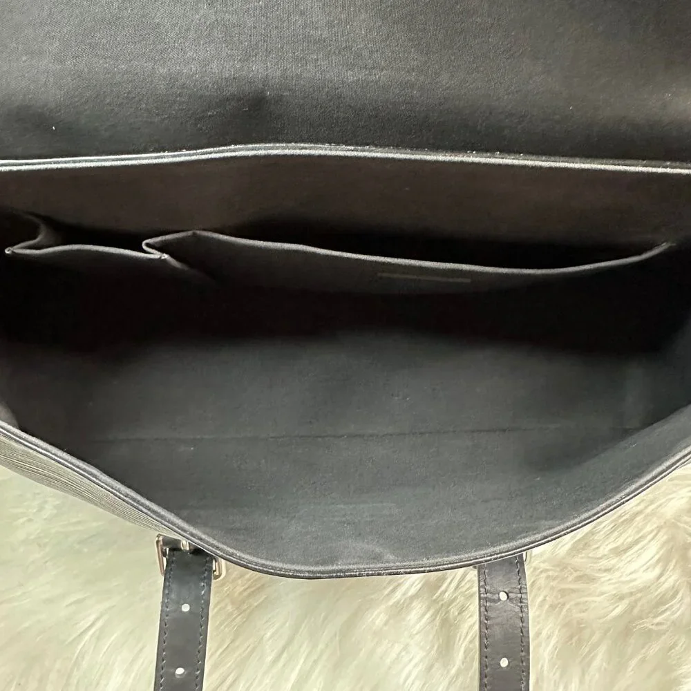 Authentic Louis Vuitton Segur Epi Leather Shoulder Bag - Picture 11 of 16